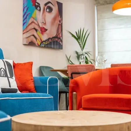 Apartment Stylish With A Street Art Touch By Rems Malaga