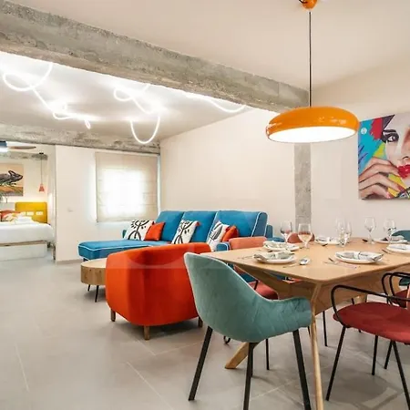 Apartamento Stylish With A Street Art Touch By Rems Málaga